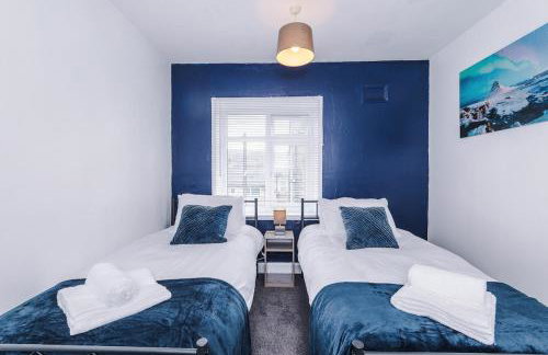 Charming 2 Bed House, Sleeps 6, Free parking, Contractors welcome - Foto 3