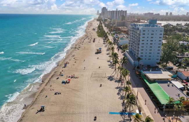 Newly Renovated #4 Close to the Beach w/ Parking - Foto 1