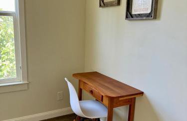 Amazing, Sunny, and Spacious! Steps to Campus! - Photo 37