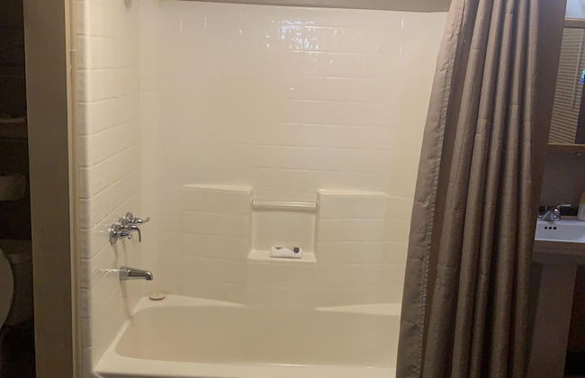 Log Cabin in the Field - Foto 25