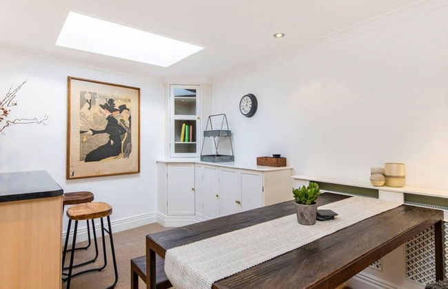 Beautiful 2-bed Flat Notting Hill - Photo 12