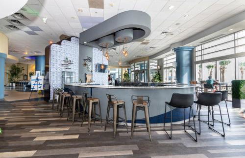 Breath Taking 3 BR Direct Oceanfront Condo with Private Balcony at The Wyndham Ocean Walk Resort - Foto 37