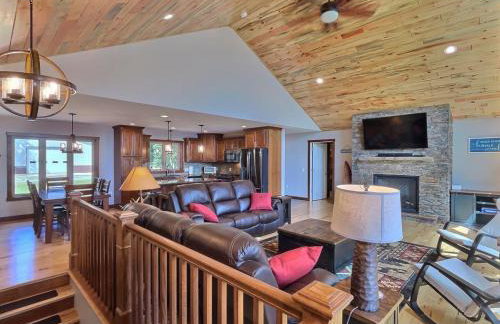 Northwoods WI 6BR Lakefront Cabin Retreat on Lake Nokomis - Minnohawk Lodge - Foto 19