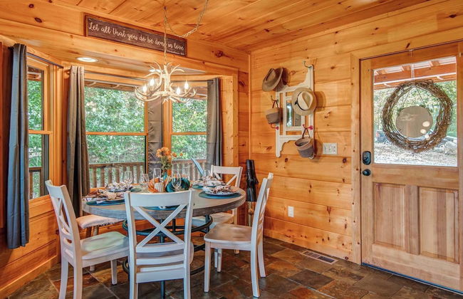 Gorgeous & Secluded 3 BDR Cabin in Mineral Bluff! - Foto 40