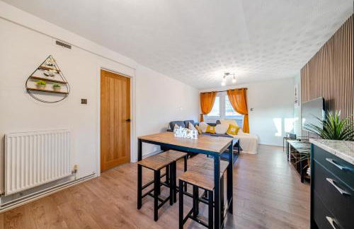 Stylish urban escape with free parking in Manchester - Foto 6