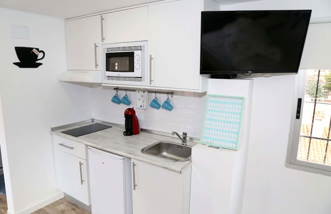 Villa Ana Apartments - Photo 17