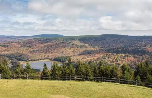 Enjoy the Long Range View, Ski in n out Top of the Mountain condo - Foto 20