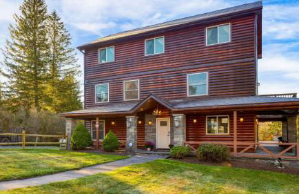 Mins to Hunter Mountain • Sleeps 36 • Pool Spa Games Bar Cozy Peaks Lodge by AvantStay - Foto 60