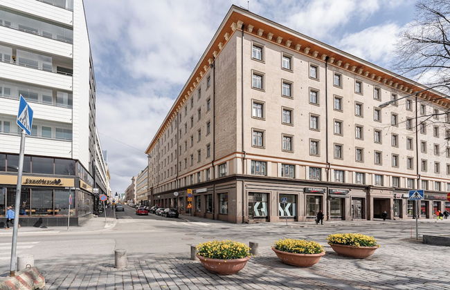 Historical 2BR Apartment with Sauna & Great Location - Foto 1