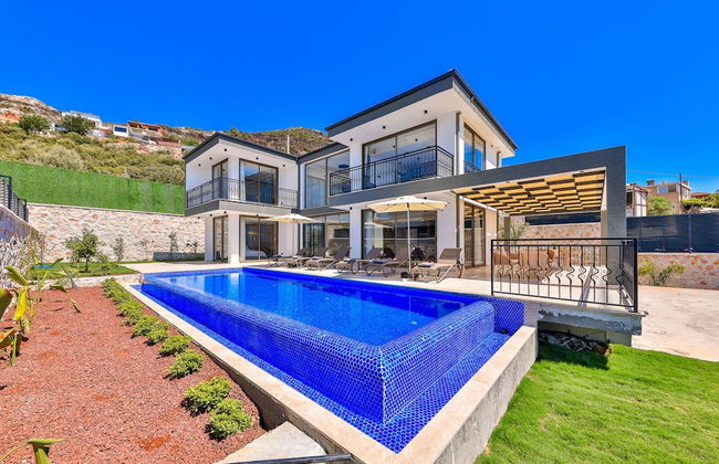 Villa Etoo in Ye ilk y Mahallesi - Foto 1