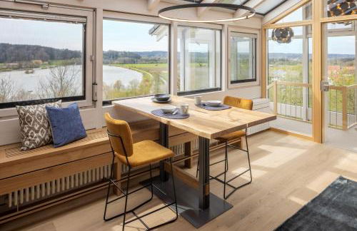 Stille x Weite - Hochwertige Wohnung mit See-Panorama - Foto 2