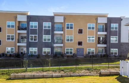 Landing Stylish 2BD Pool Courtyard - Foto 25