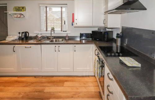 Lee House Cottage - Photo 12