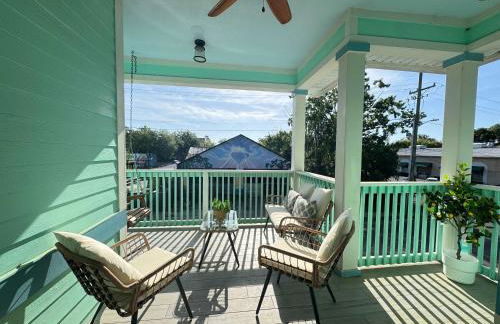 The Orange Blossom Suite Near UF Shands D-town - Photo 17