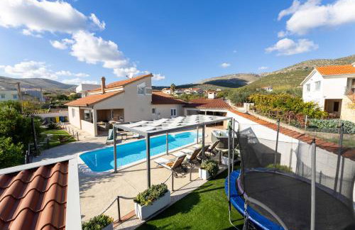 Beautiful Holiday Home "Villa Luka" - Foto 47