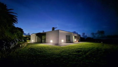 Seaview Villa with Heated Private Pool - Photo 2