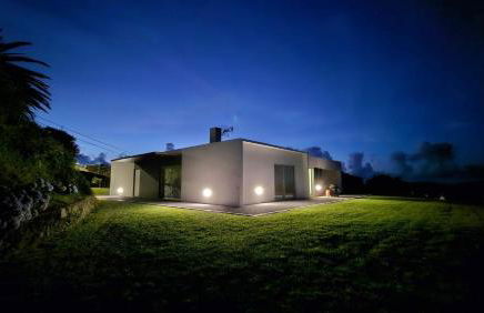 Seaview Villa with Heated Private Pool - Photo 2