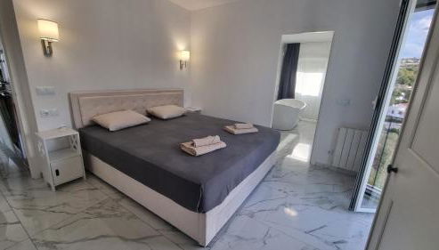 Meerblick Villa mit Terrasse, Pool und kostenlosen WLAN neu renoviert - Foto 3