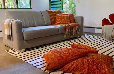 Casa charmosa em condomínio arborizado - Foto 10