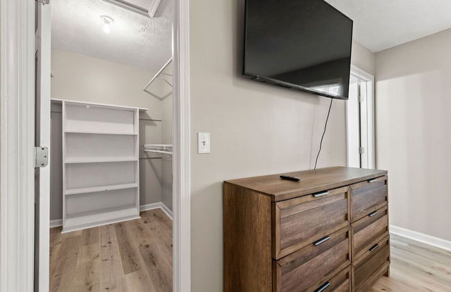 Beautiful Newly-renovated Home in Indian Hills - Foto 19