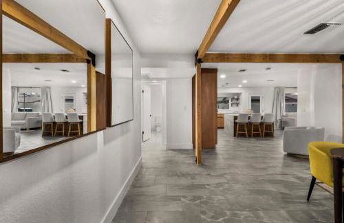 Modern Cactus Home - Luxe with Spa-baths Pool & Firepit - Foto 6