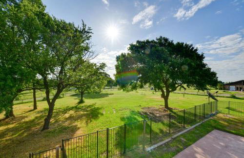 Private Pool Pilot Point Home on 45 Acres - Foto 27