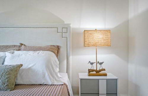 Spacious 4BR/3BA pool home, stylishly decorated - Foto 38