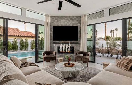 Desert Oasis: Pool, Spa, Golf Sim + EV Charger - Foto 72