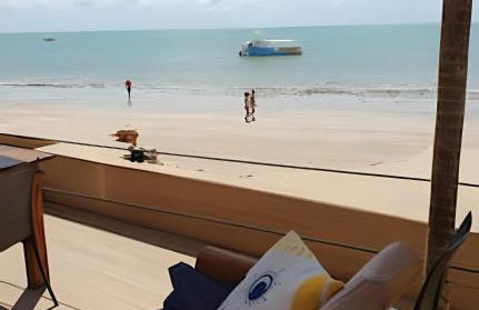 Apartamento na praia, 2 quartos e área de lazer - Foto 68