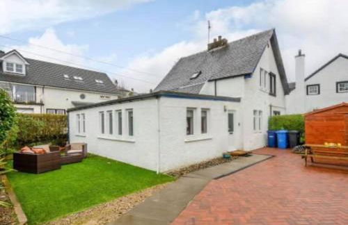 Cosy 3 bedroom home in centre of Brodick - Photo 24
