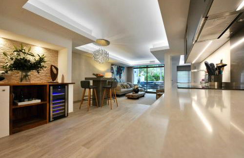 Luxury apartment in La Isla, Puerto Banus - Photo 17