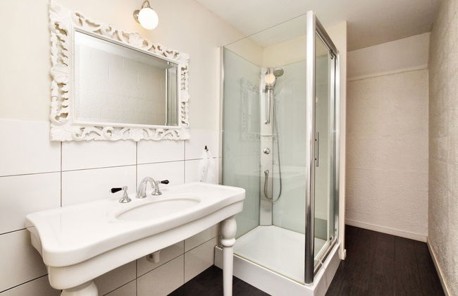 Fine Group House With Sauna Garden - Photo 37