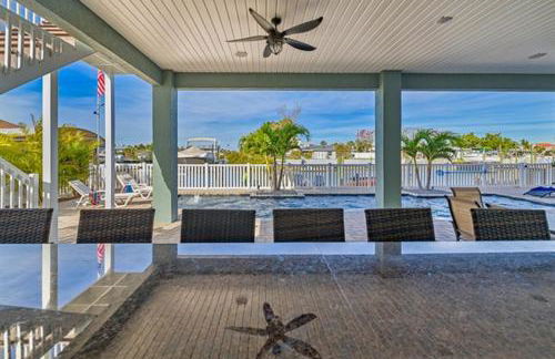 Spacious Home With Heated Pool! Sleeps 15! Billiard table! - Foto 36