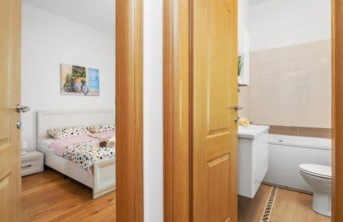 Charming Villa with Pool - Foto 27