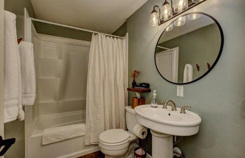 Sunset Home perfect for extended stays with fully fenced in yard, designated office, two living rooms, located across from Boise Foothills and close to Bogus Basin in Boise's North End - Photo 17