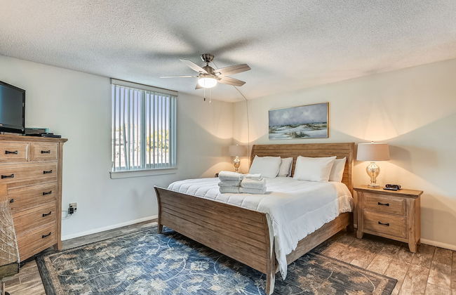 Dolphin Point 103b 2 Bedroom Condo by RedAwning - Foto 5