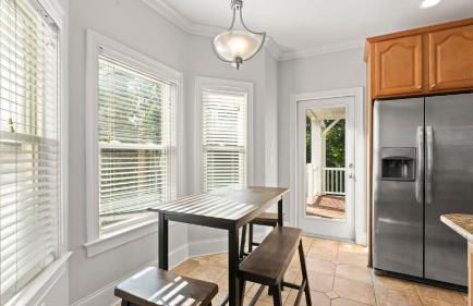 Lakefront 6bdr, Priv Dock, Game Room, Firepit Jake's Lake House by Avantstay - Foto 42