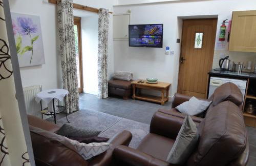 Romeo Cottage - Sleeps 4 - Open Plan Barn - Private Hot Tub & Garden - Foto 42