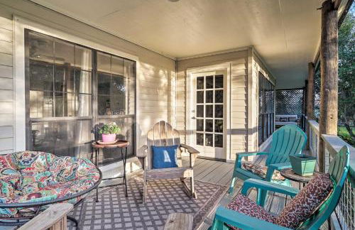 Riverfront Martindale House with 2 Covered Decks - Foto 19