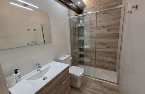 El Patio de Vespasiano-Calera- vistas a la iglesia junto al puerto - Photo 21