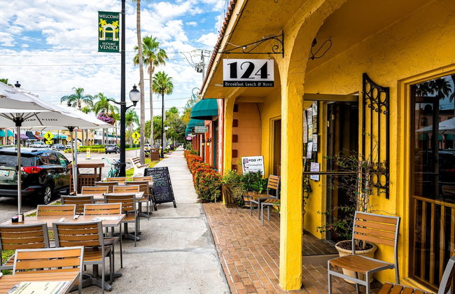 Tropical Villas of Venice Beach - Foto 64