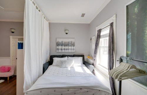 Near Joe Pool Lake! Luxe Getaway with Shared Pool - Foto 28