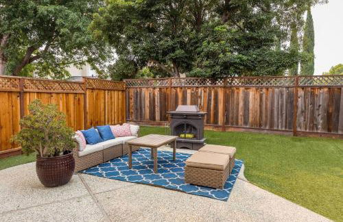 Spacious 5BR San Jose Home w Parking & Backyard - Foto 22