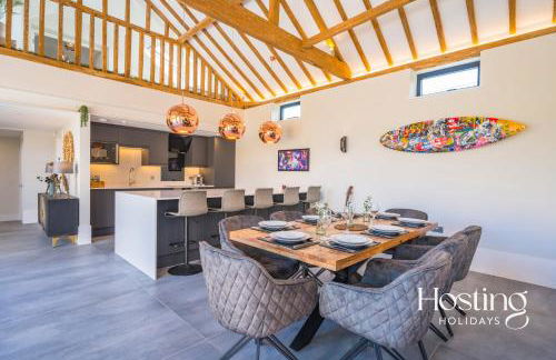 Honeybee Barn - Stunning 4-Bed Rural Paradise - Photo 14