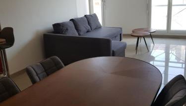 Appartement en duplex, proche du centre ville, parking privé - Foto 2