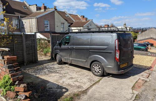 5BR townhouse Arnos Court Villa Bristol w parking - Foto 30