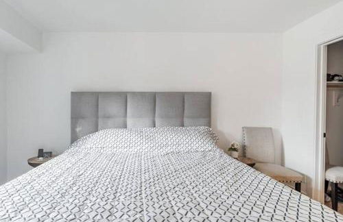 Sharon Green apartments by FantasticStay - Photo 71