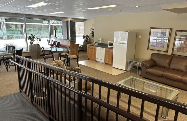 LUXURY DOWNTOWN CONDO TWO BEDROOM - Photo 32