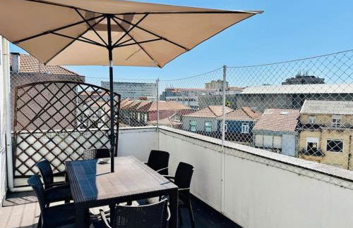 Renovado com AC, 2 WC completos, terraço e garagem - Foto 39