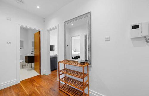 Ealing Broadway - Lovely 2-bedroom flat with offstreet parking - Foto 15